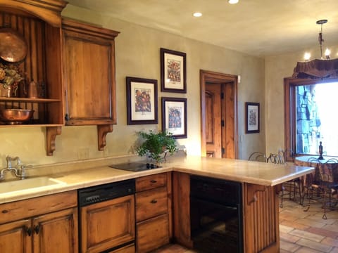 kitchen seating area, 1 barstools and table with 4 chairs ( additional outdoors)