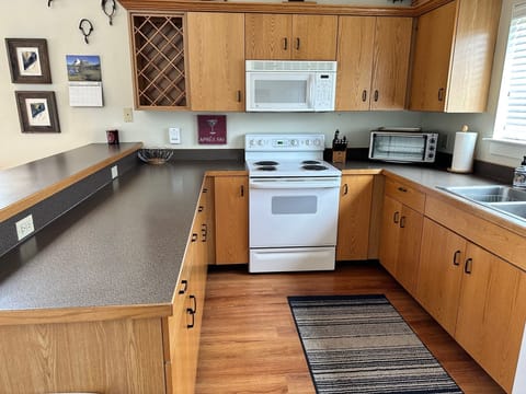 Kitchen equipped with everything you need.