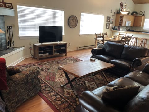 Family room,  Smart TV