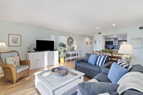 Welcome to Pelican Watch!