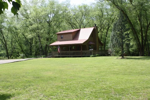 Welcome to the Taccoa Riverside Cabin!