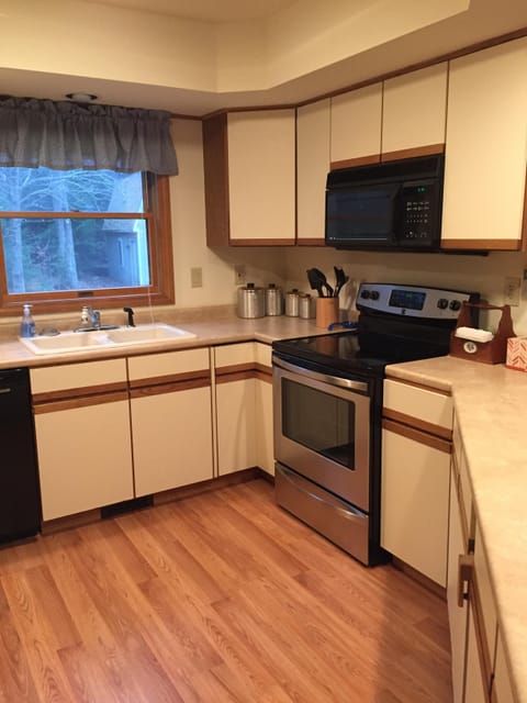 Our kitchen has new appliances for the preparation of your favorite meals.