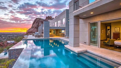 Infinity edge saltwater pool w/ incredible desert valley views