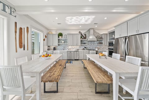 1st floor kitchen/dining