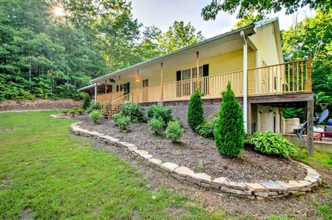 Cedar Mountain Vacation Rental | 3BR | 2BA | 1,800 Sq Ft | Stairs Required