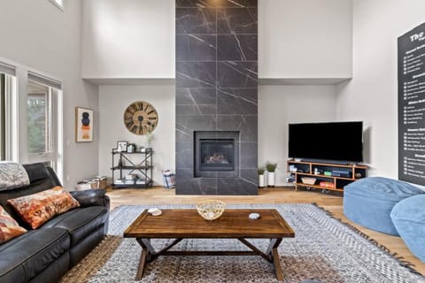 ab7221ad-b418-4fe1-a051-a9ecdf0e06d1