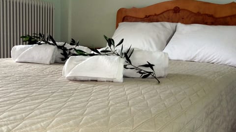 bedroom1