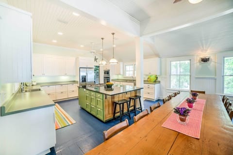 Kitchen | Fully Equipped | Cooking Basics