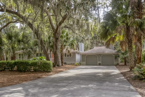 Welcome to 2631 Seabrook Island Road