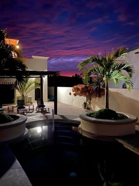 Sunsetting pool 
