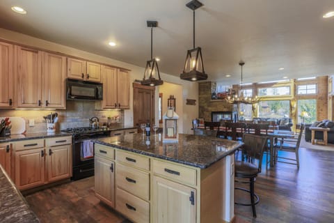 Enjoy the open floor plan so no one in your group feels left out.