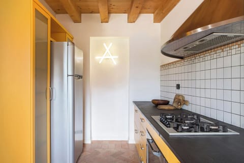 ddbb1306-3057-4b20-bdda-f78a2c1091a1