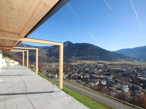 Sky, Property, Mountain, Architecture, Real Estate, House, Tree, Building, Home, Hill