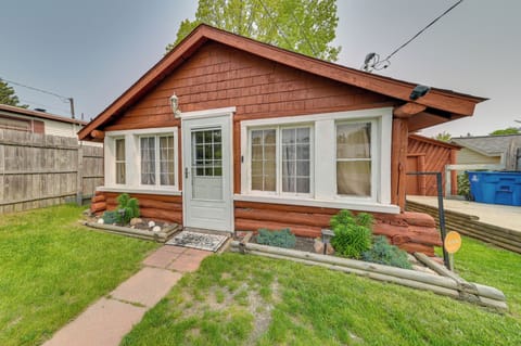 Houghton Lake Vacation Rental | 1BR | 1BA | 600 Sq Ft | Step-Free Access