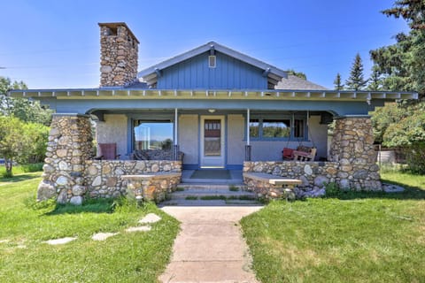 Custer Vacation Rental | 4BR | 3BA | 3,500 Sq Ft | Steps Required