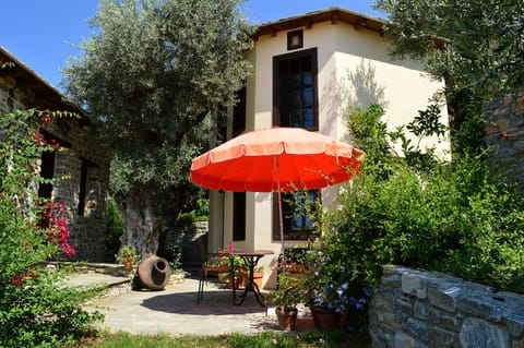 The Lemon House - character cottage