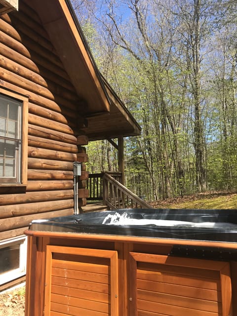 Enjoy the outdoors all seasons in our 7-person hot tub 