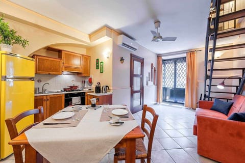 Living room,Dining area