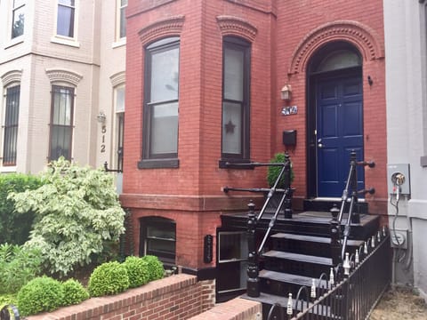 Charming Capitol Hill neighborhood with access to transpo and tourist areas.