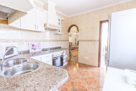 Enjoy the cuisine of this luxury estate in Alhaurín el Grande