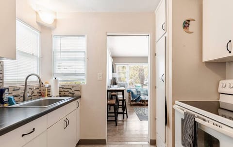 This electric kitchen is great for pizza and a snack or an amazing dinner. 