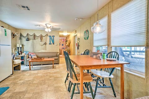 Dining Area | Dishes & Flatware Provided