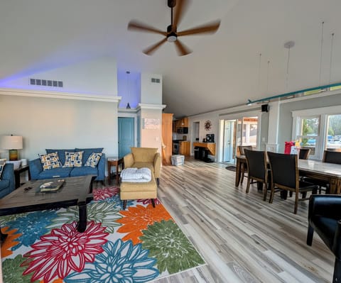 Main house living / dining