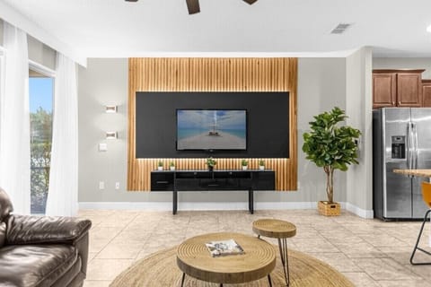 4193 Oakview Drive (4).jpg