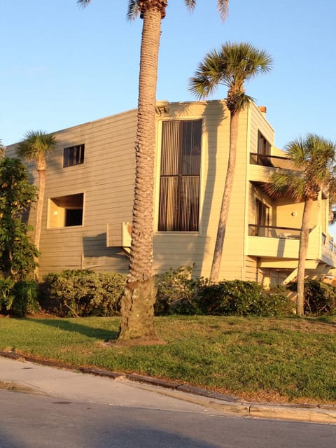 Front is facing West. Unobstructed Panorama of the Gulf of Mexico 
