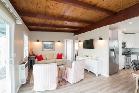 Gorgeous beachy wood floors.
