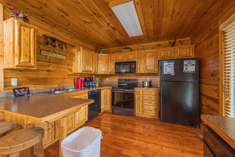 A fully equipped kitchen, perfect for preparing and enjoying home-cooked meals during your stay.