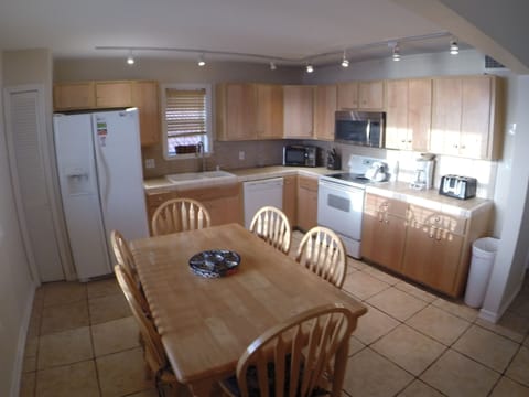 Texas Beach House
Third Floor condo #3
Kitchen