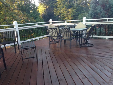 Large 2nd floor deck. Overlooks backyard. Access from master bath.