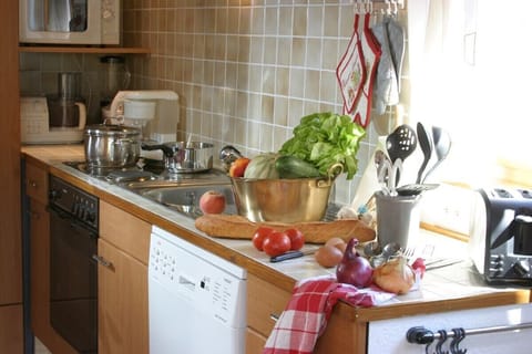 Fully equipped kitchen