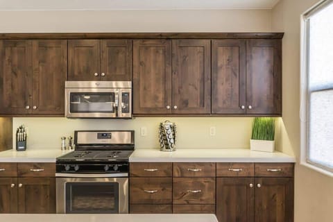 Kitchen - Stainless steel appliances