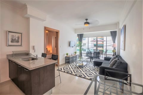 Spacious livingroom with open kitchen, huge private terrace, TV + Fast WIFI