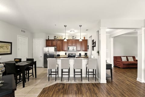 Kitchen Bar