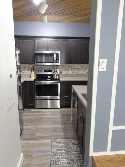 Foyer (entry) into kitchen.
