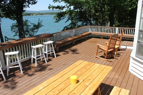 deck facing north