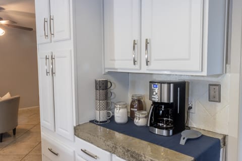 Full Coffee Bar! 

Creamer, Sugar and Coffee supplied! 
