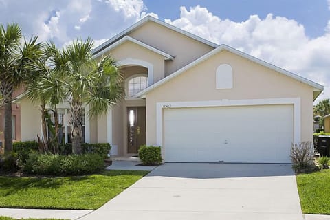 Spacious 4 bedroom 3 bath 1 floor pool home. Comfortably sleeps up to 8 guests.