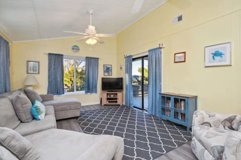 Living Room - Northwest