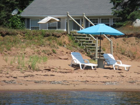 Starboard Beachfront Cottage