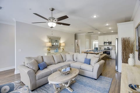 Living Area - Located on the 2nd floor