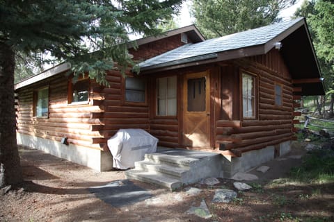 “River Lane Cabin,” 3 bedroom