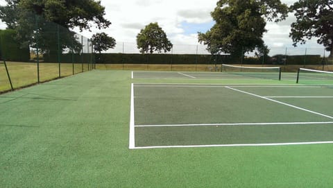 Tennis Court - complementary use of Tennis & Court with stay