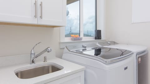 Large capacity washer & dryer