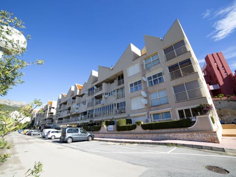 Residential Area, Property, Building, Neighbourhood, Architecture, Mixed-Use, House, Apartment, Real Estate, Town