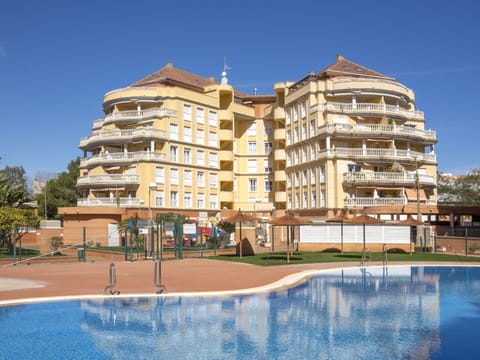 Water, Building, Sky, Property, Azure, Plant, Tree, Condominium, Leisure, Residential Area