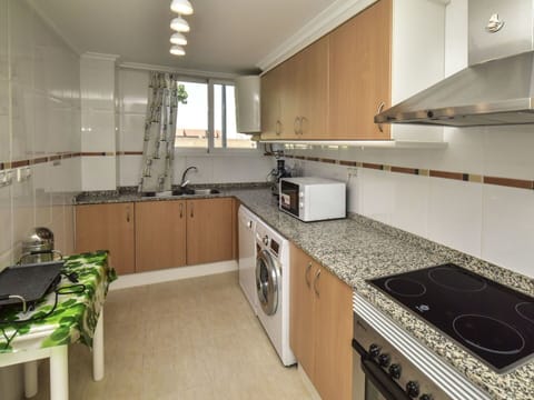 Countertop, Property, Room, Kitchen, Cabinetry, Furniture, Building, Interior Design, House, Floor